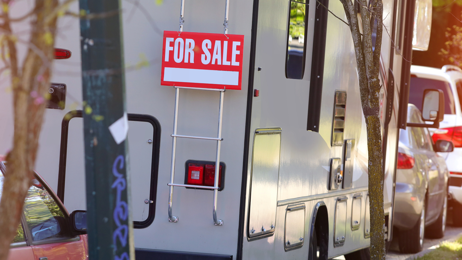 Featured image for “Top 10 Mistakes RV Buyers Make (And How to Avoid Them)”